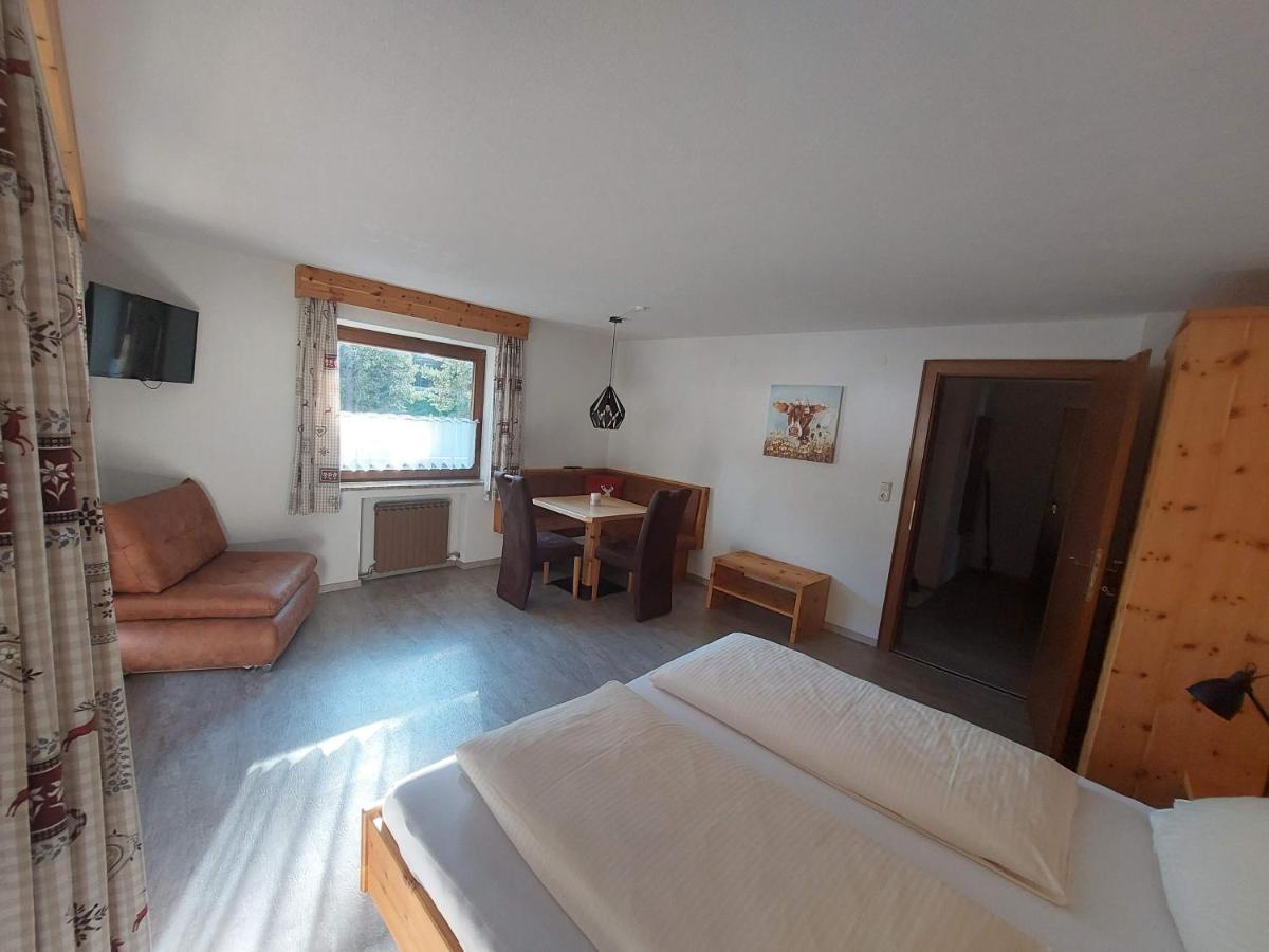 Zugspitz-Arena Fewo Haus Schachtkopf บีเบอร์เวียร์ ภายนอก รูปภาพ